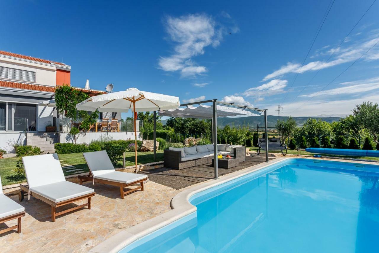 Luxury Villa Nadalina-Dicmo Dugopolje Extérieur photo