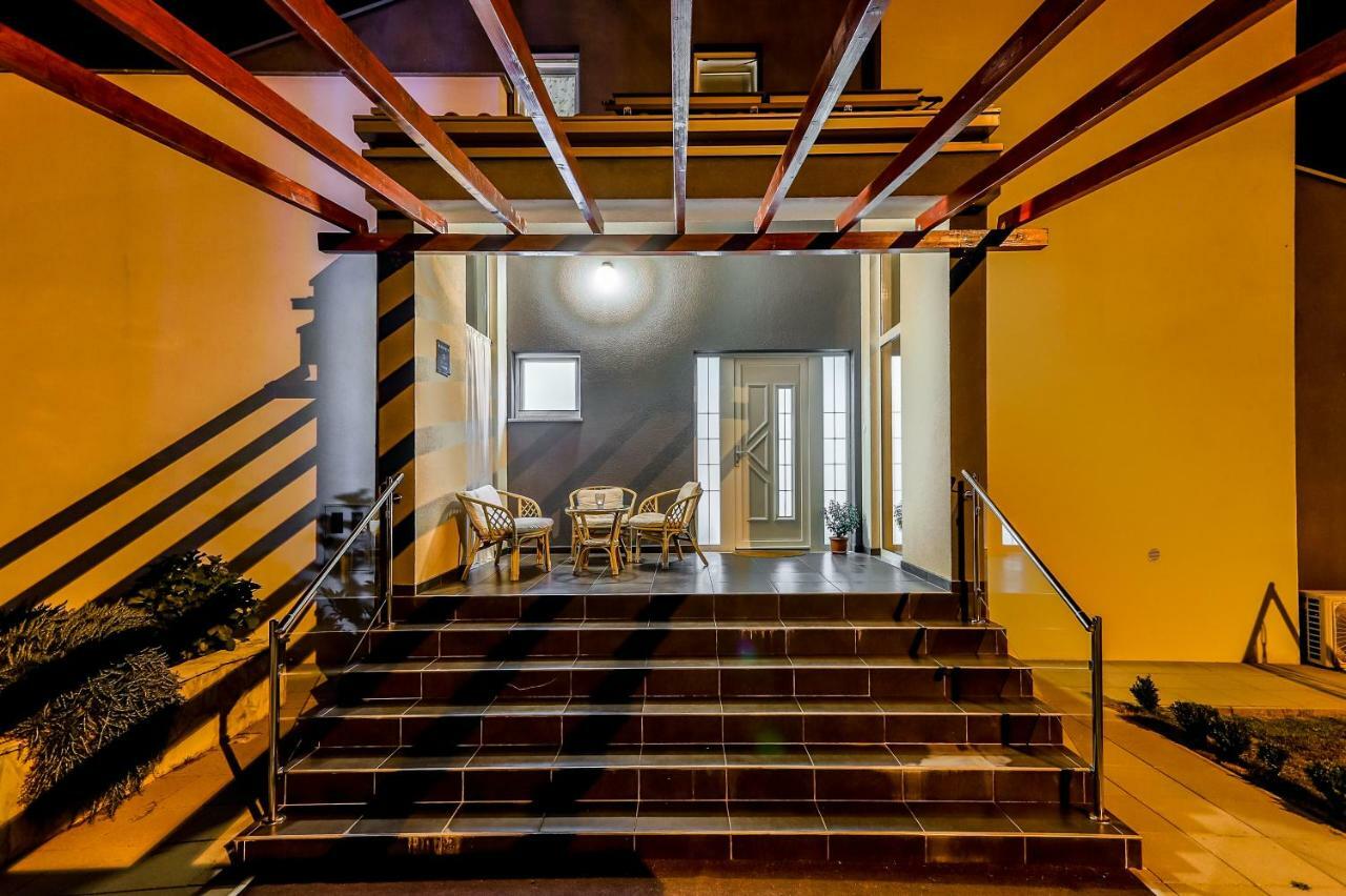 Luxury Villa Nadalina-Dicmo Dugopolje Extérieur photo