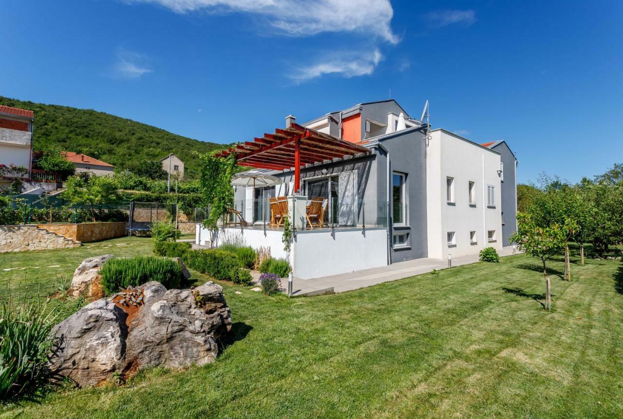 Luxury Villa Nadalina-Dicmo Dugopolje Extérieur photo
