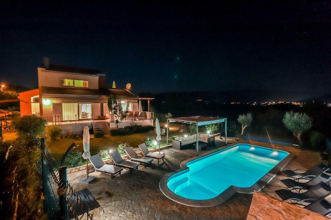 Luxury Villa Nadalina-Dicmo Dugopolje Extérieur photo
