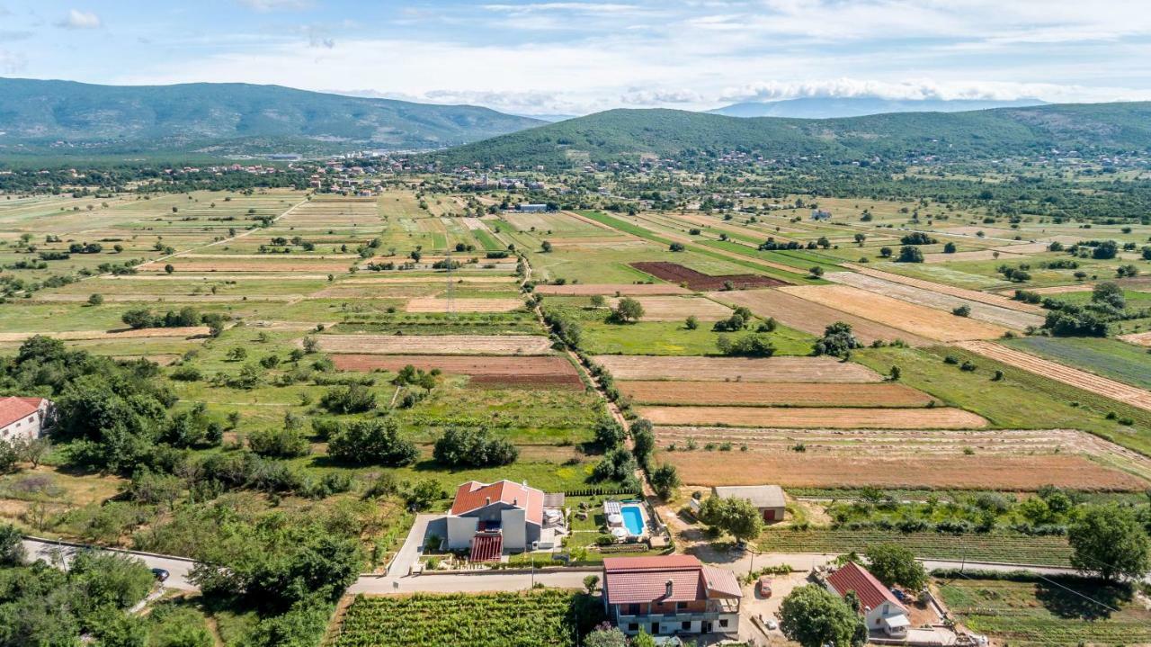 Luxury Villa Nadalina-Dicmo Dugopolje Extérieur photo