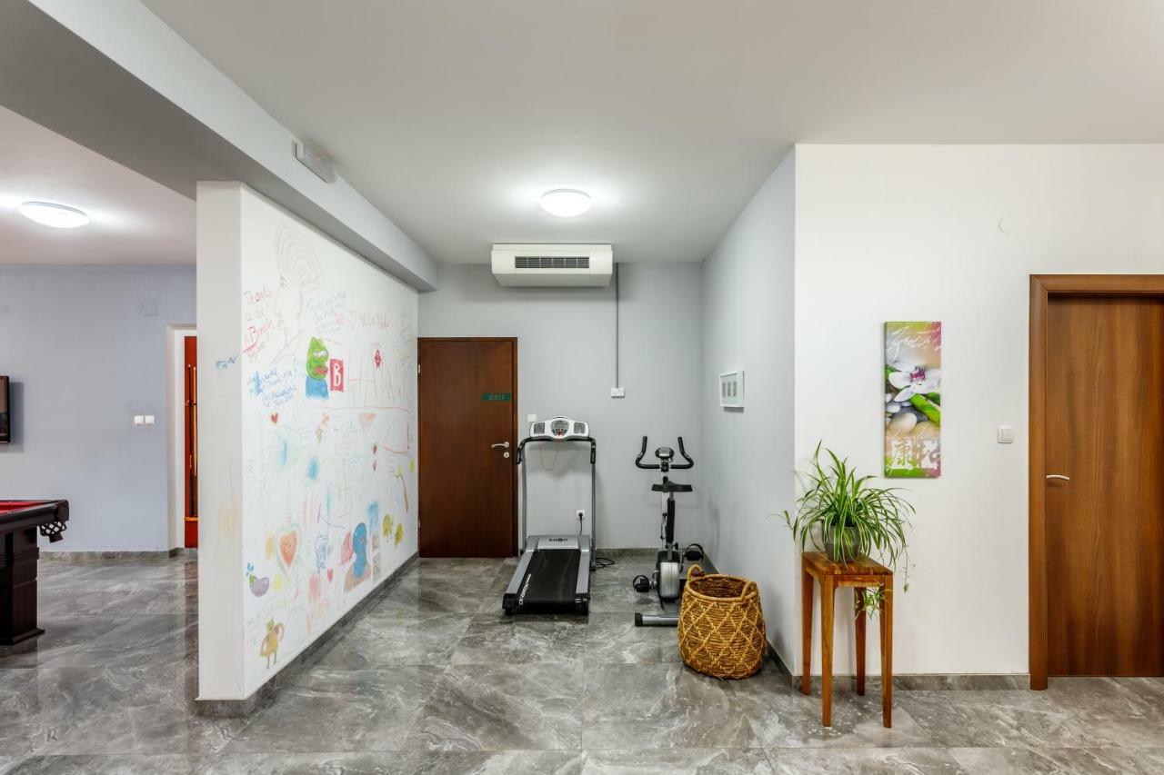 Luxury Villa Nadalina-Dicmo Dugopolje Extérieur photo