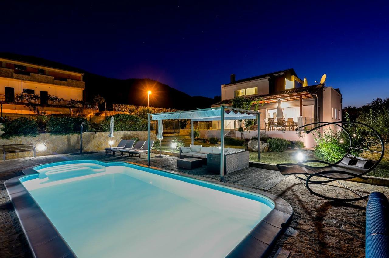 Luxury Villa Nadalina-Dicmo Dugopolje Extérieur photo