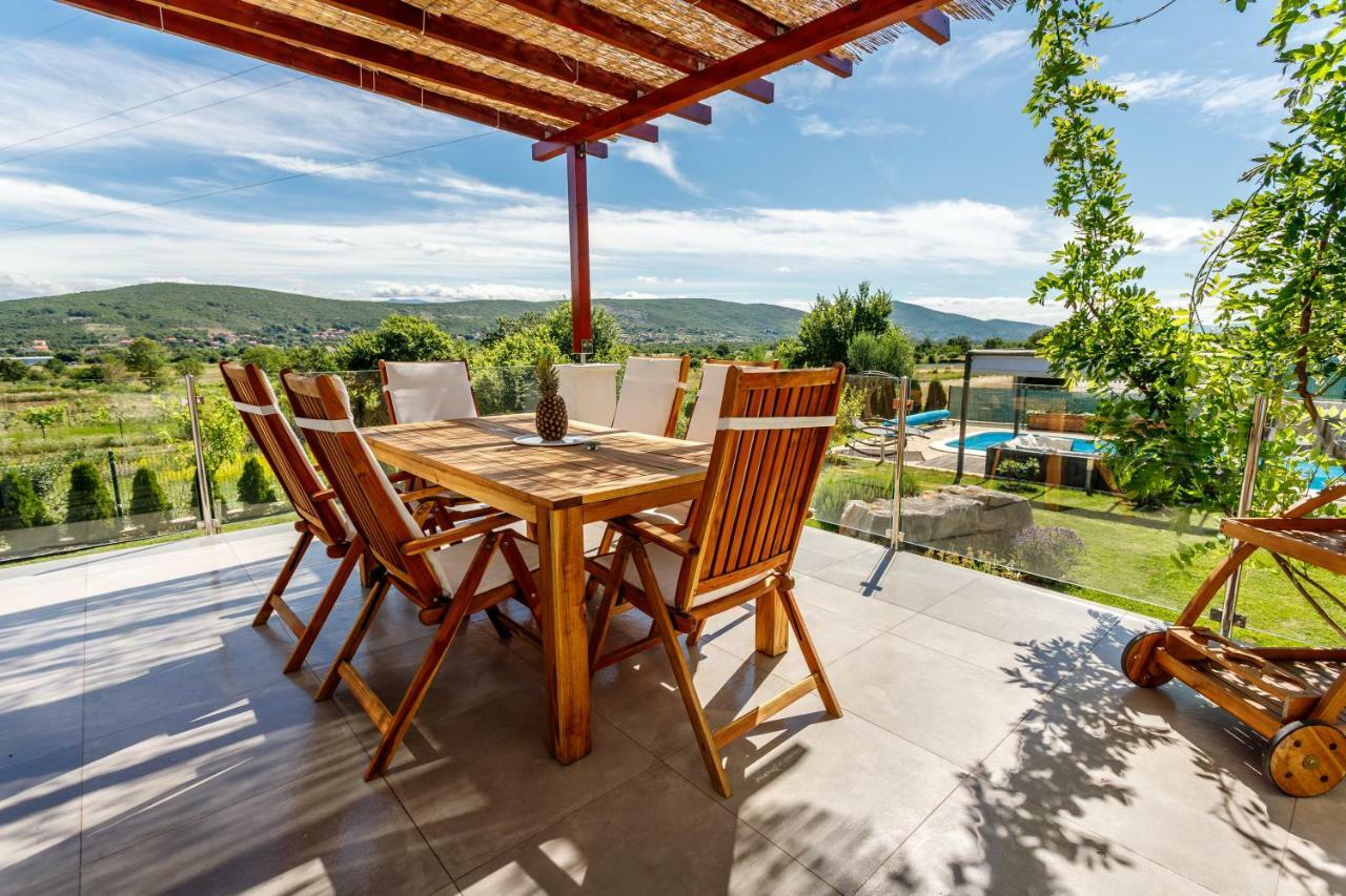 Luxury Villa Nadalina-Dicmo Dugopolje Extérieur photo